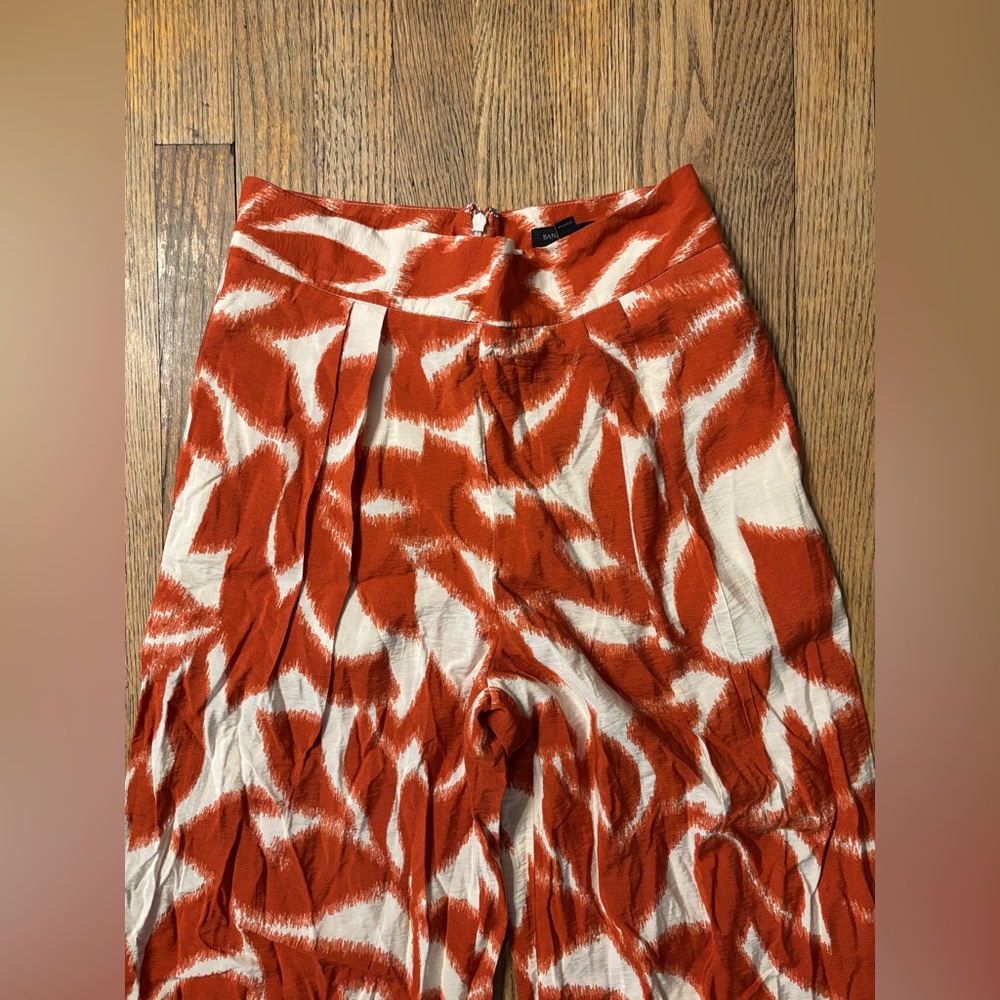 Banana Republic Pleated Wide Leg Leaf Print Pants - Picture 3 of 9